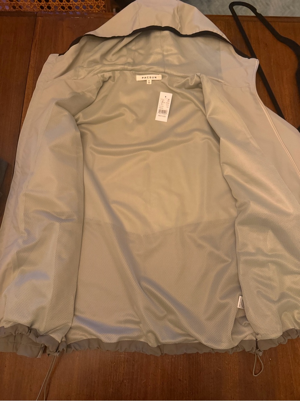 NWT PacSun Two-Tone Sage Green Windbreaker Jacket- Medium - Picture 7 of 9